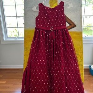 Beautiful Red Girl’s sz 10 dress. Used once.